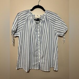 Universal Thread Blue and White Striped Women's Top